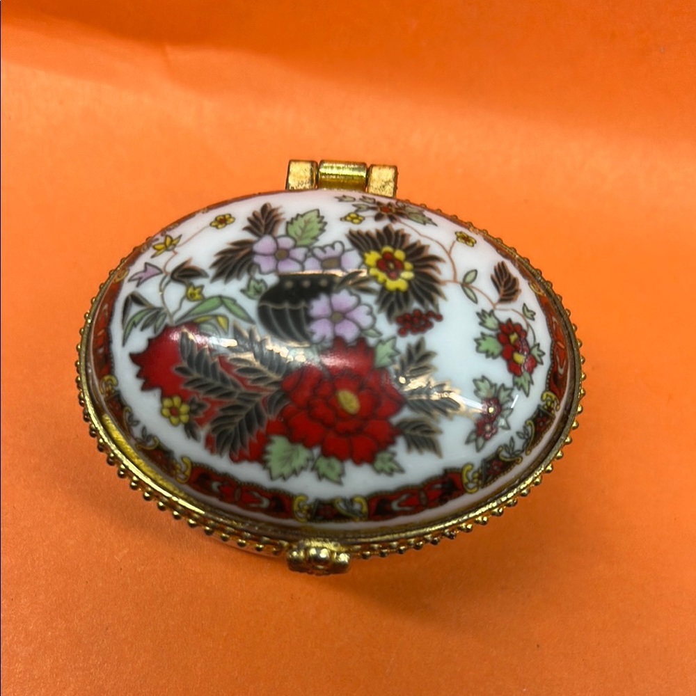 Vintage Floral Trinket Box